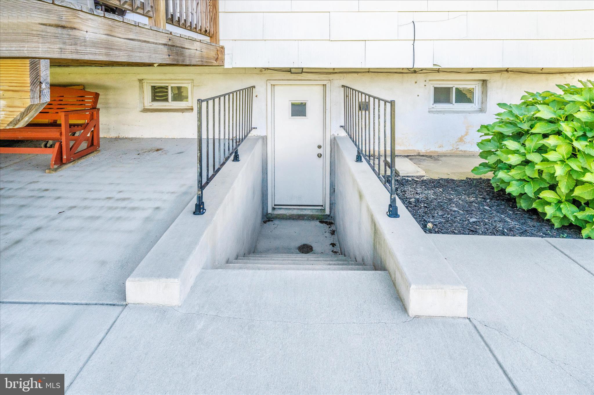 LAWNDALE ACRES - Residential