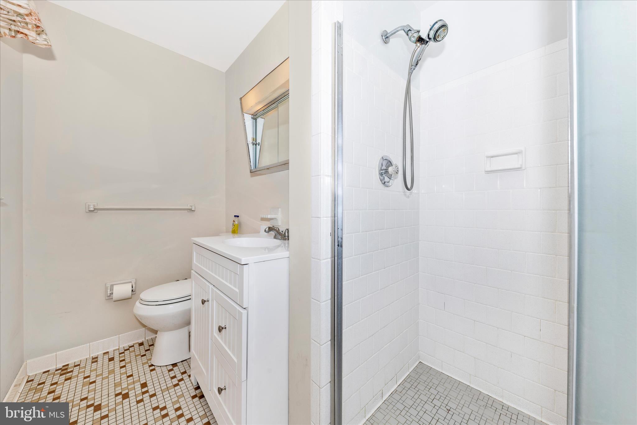 LAWNDALE ACRES - Residential