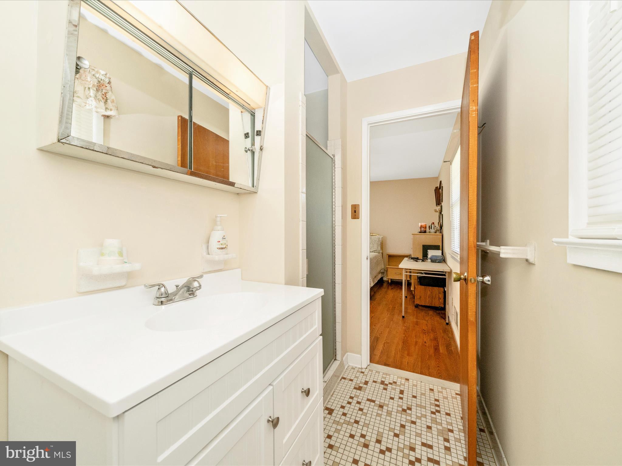 LAWNDALE ACRES - Residential