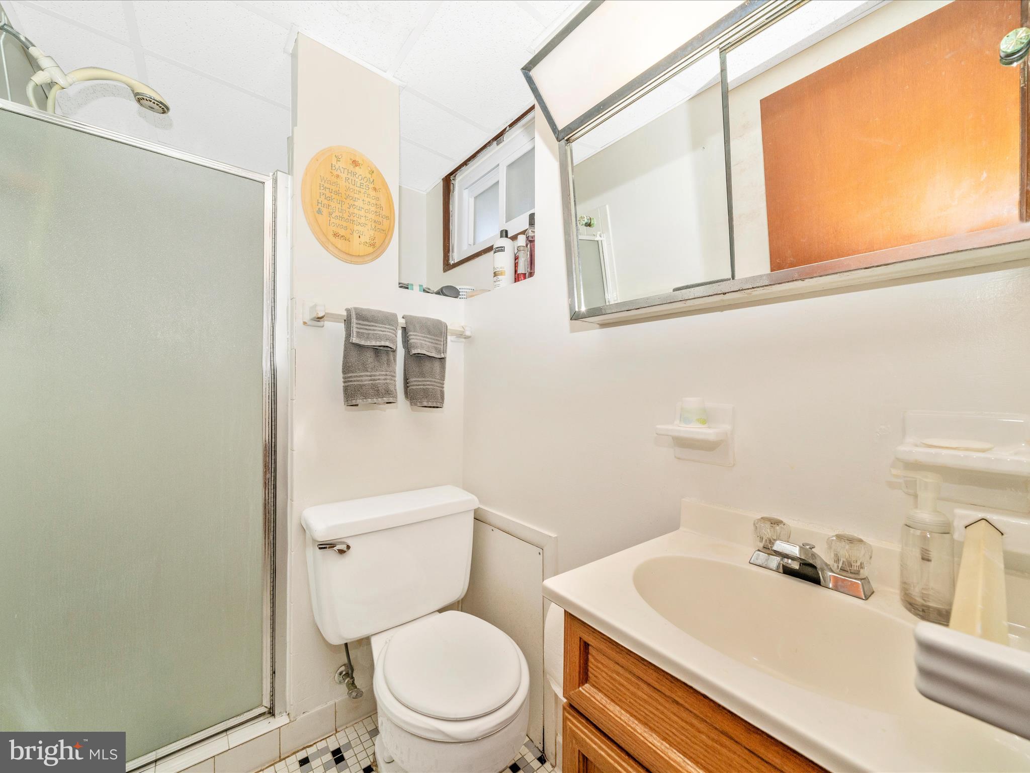 LAWNDALE ACRES - Residential