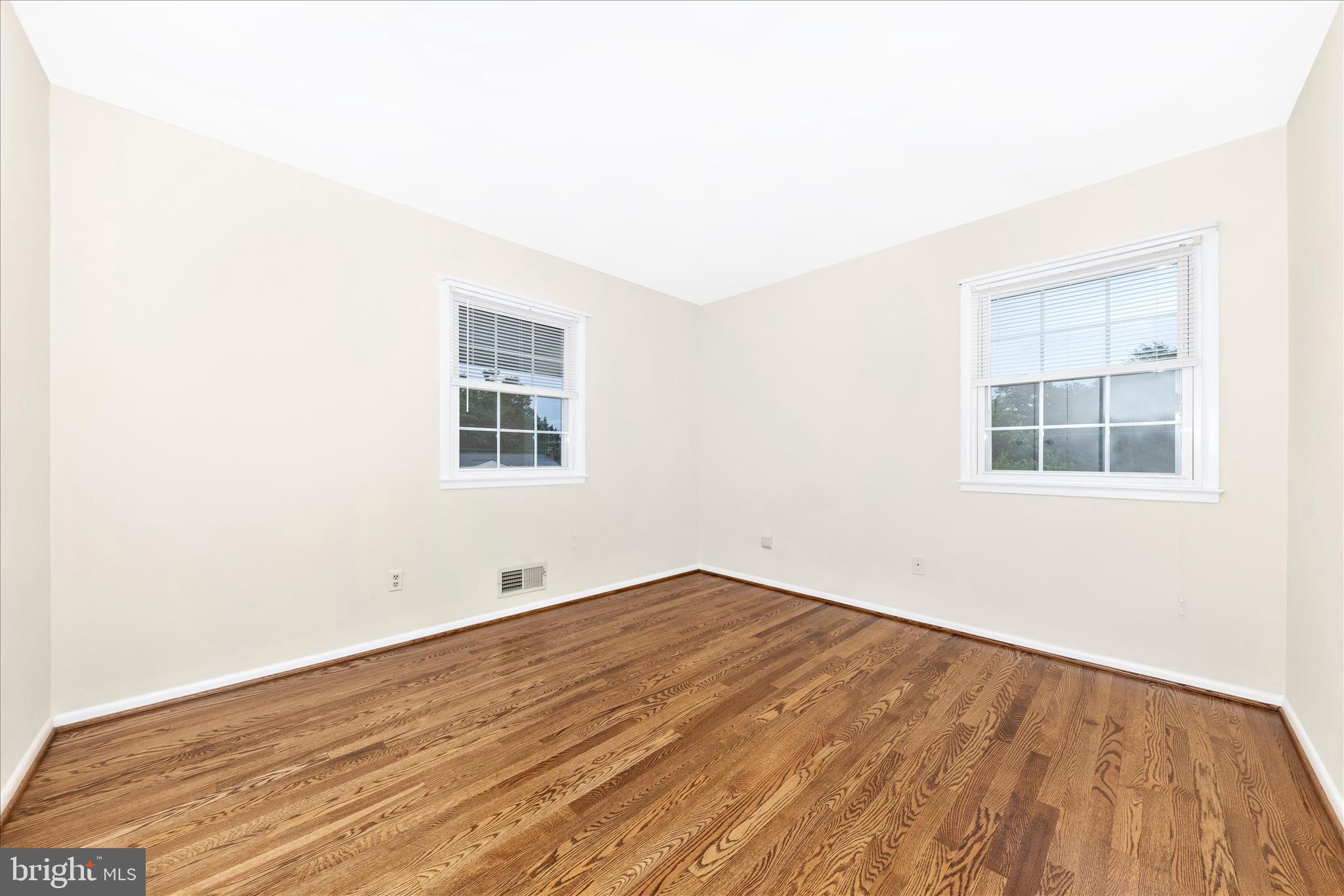 LAWNDALE ACRES - Residential