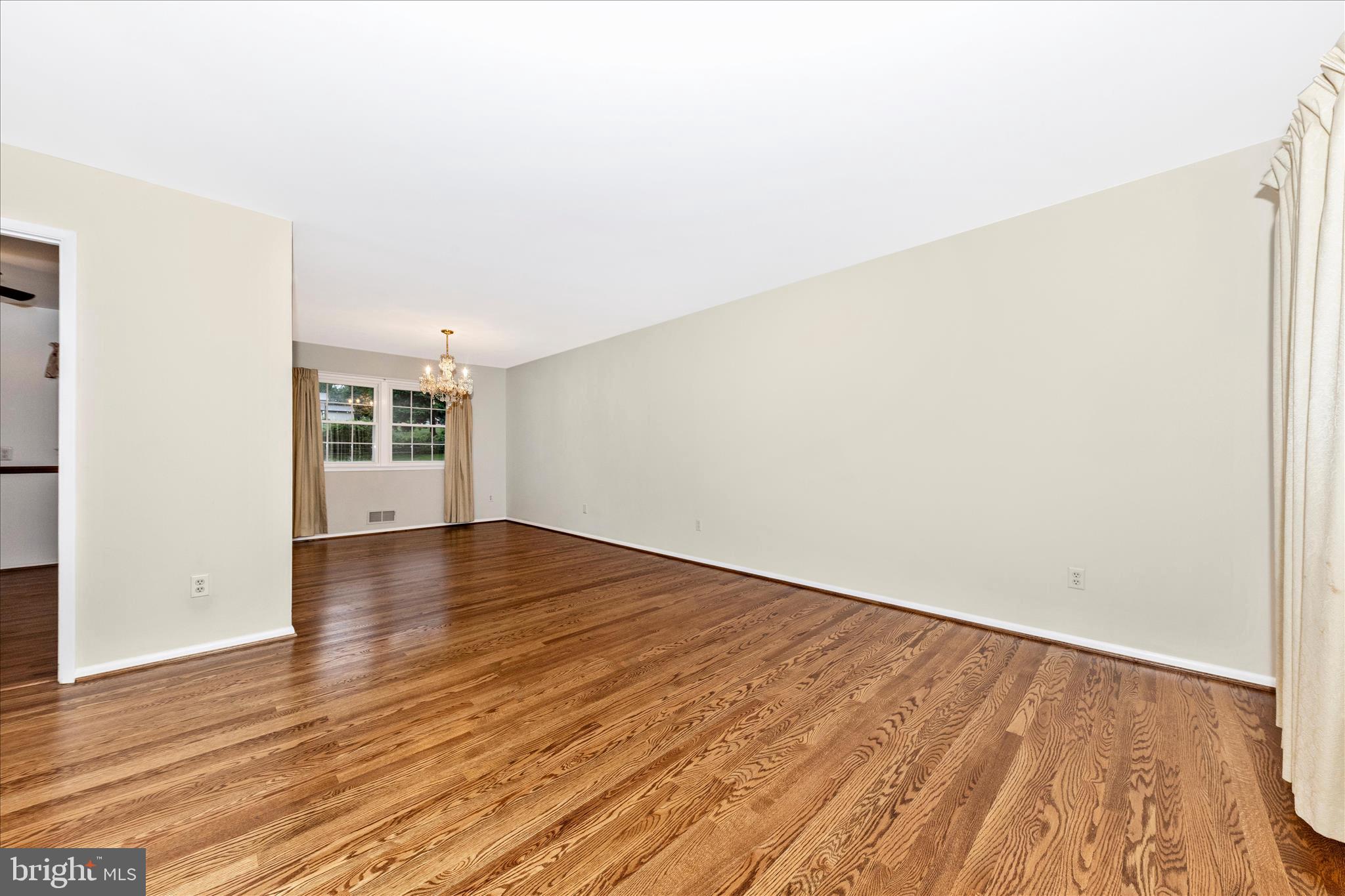 LAWNDALE ACRES - Residential