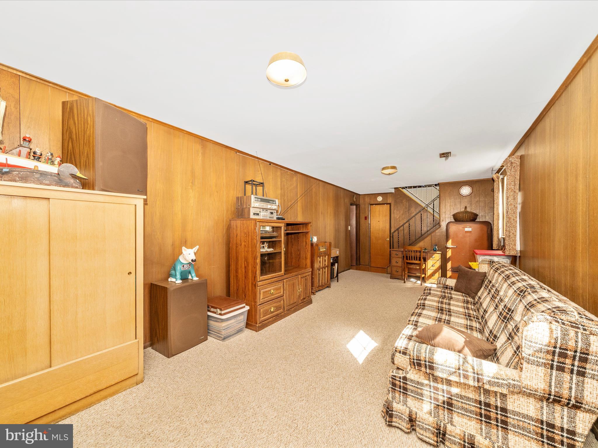 LAWNDALE ACRES - Residential