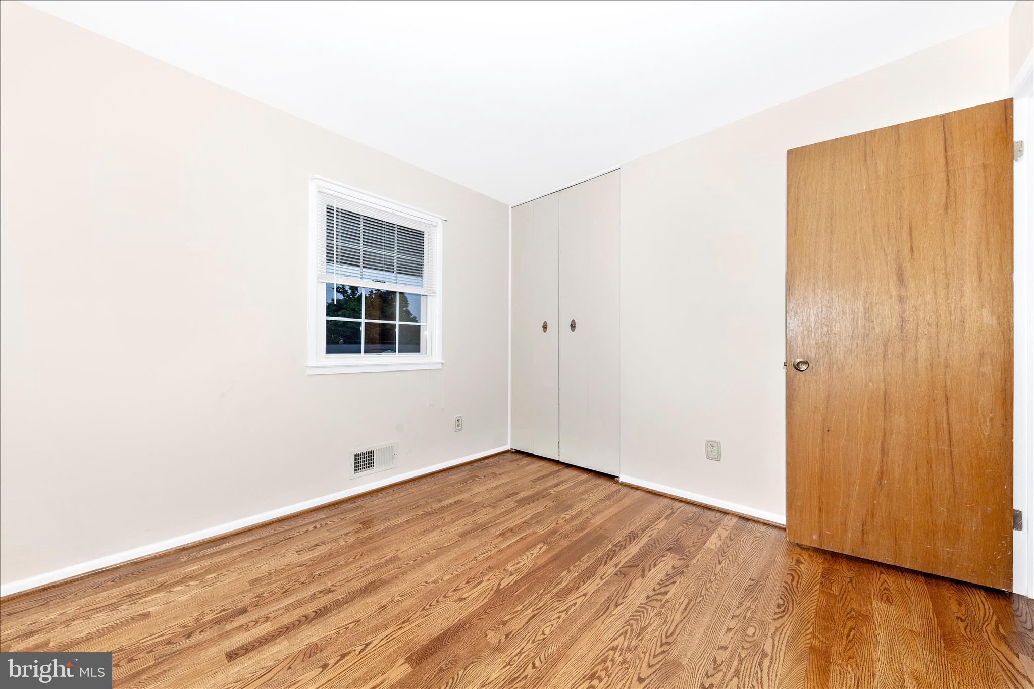 LAWNDALE ACRES - Residential