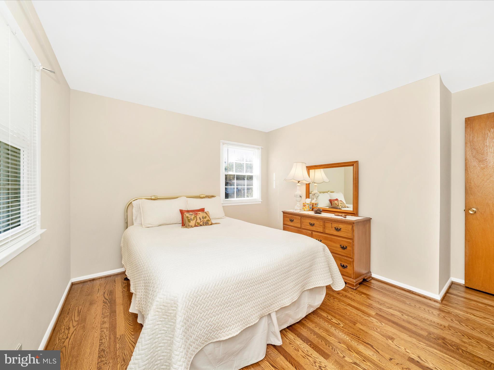 LAWNDALE ACRES - Residential