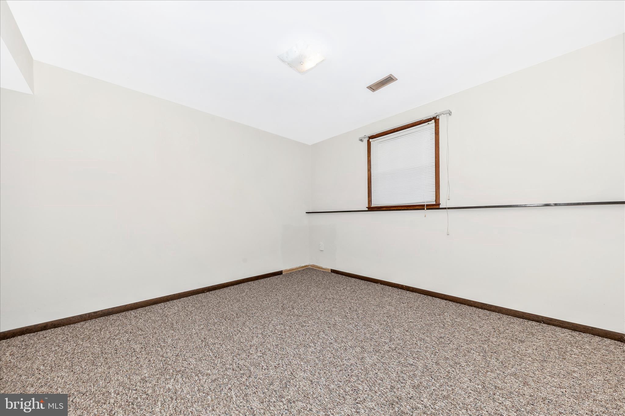 LAWNDALE ACRES - Residential