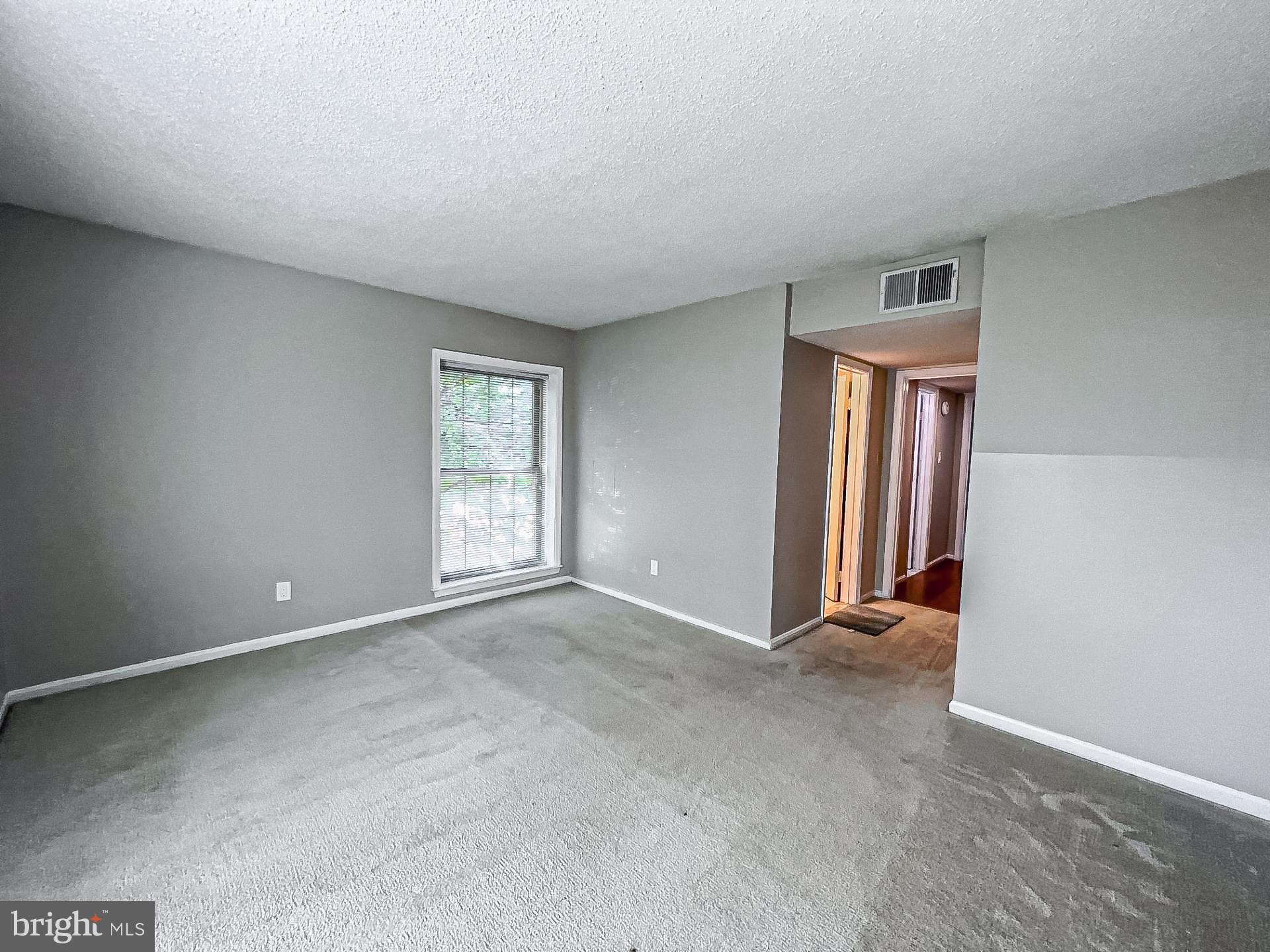 CHATEAUX CONDO - Residential Lease