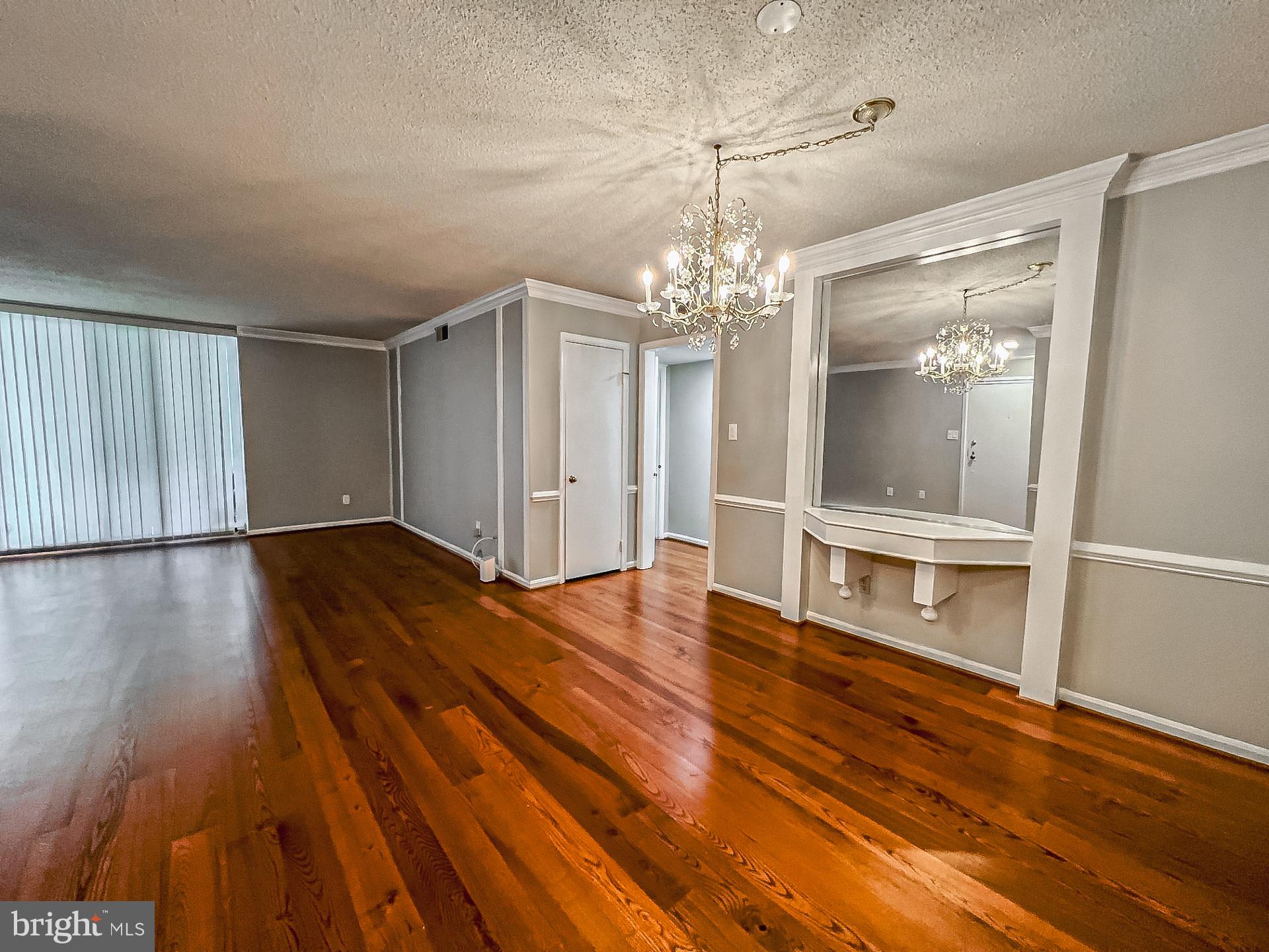 CHATEAUX CONDO - Residential Lease