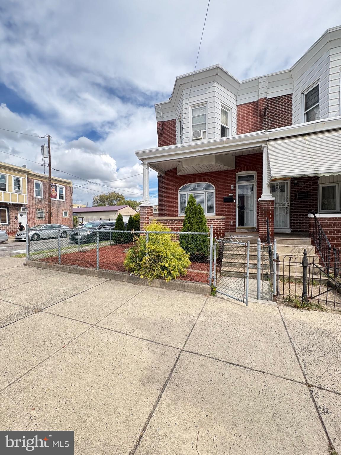 PHILADELPHIA - Residential