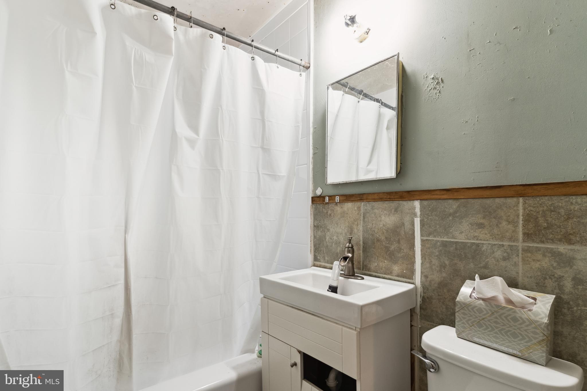 WASHINGTON SUBURBAN HOME - Residential