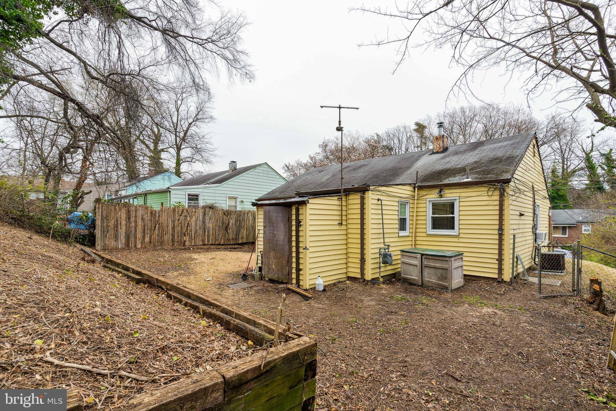 WASHINGTON SUBURBAN HOME - Residential