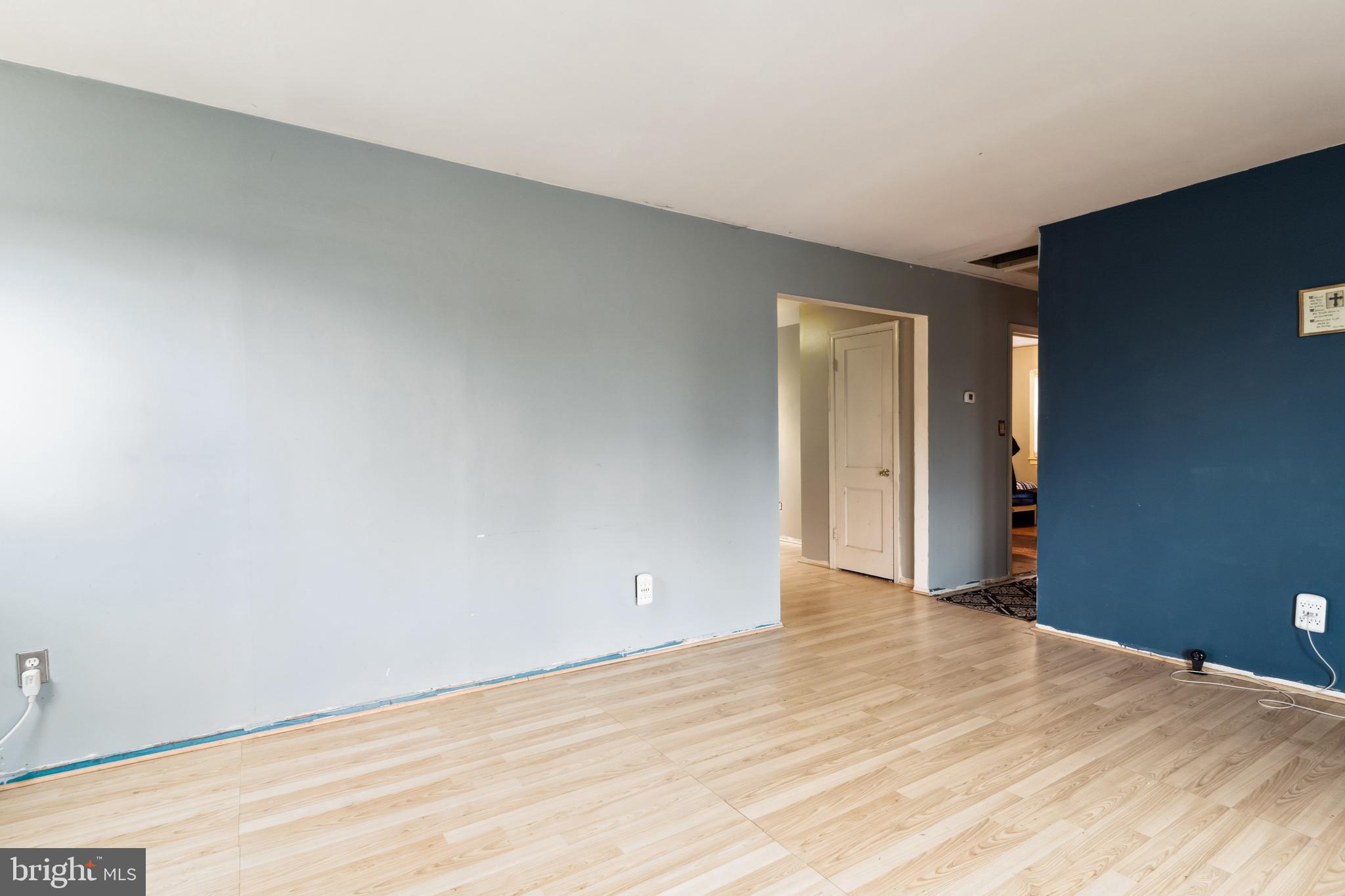 WASHINGTON SUBURBAN HOME - Residential