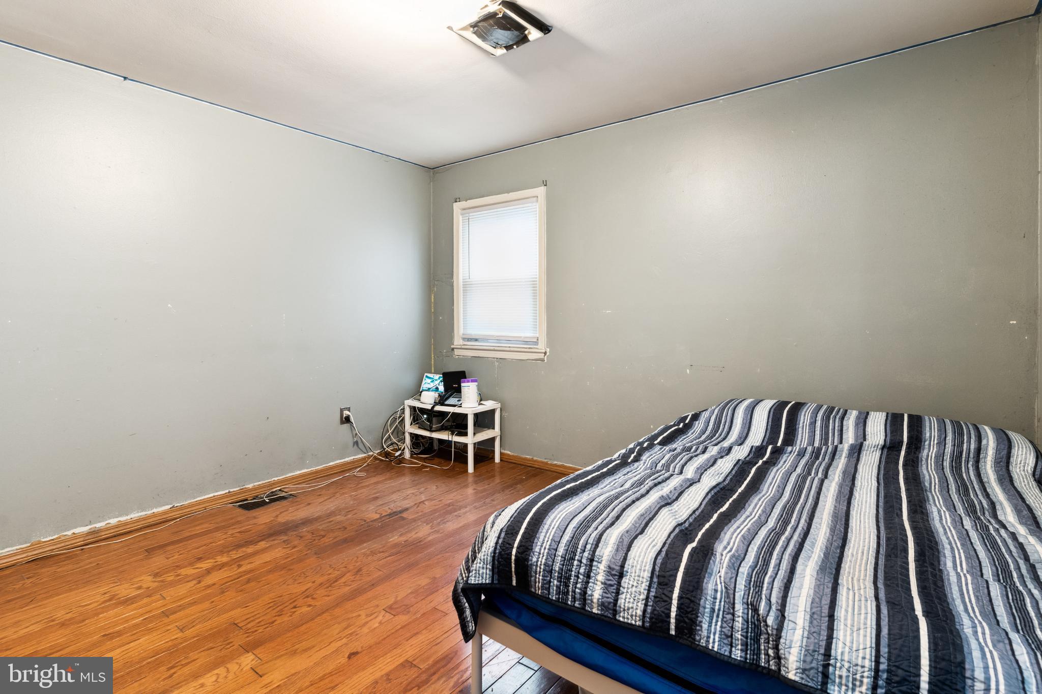 WASHINGTON SUBURBAN HOME - Residential