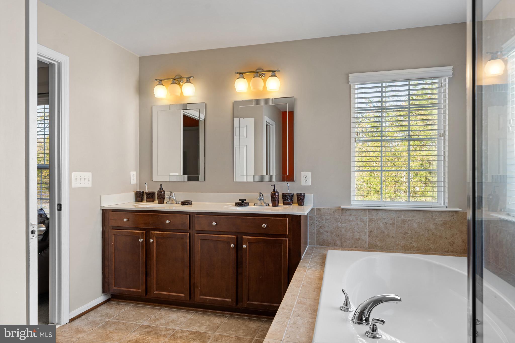 WORTHINGTON - Residential