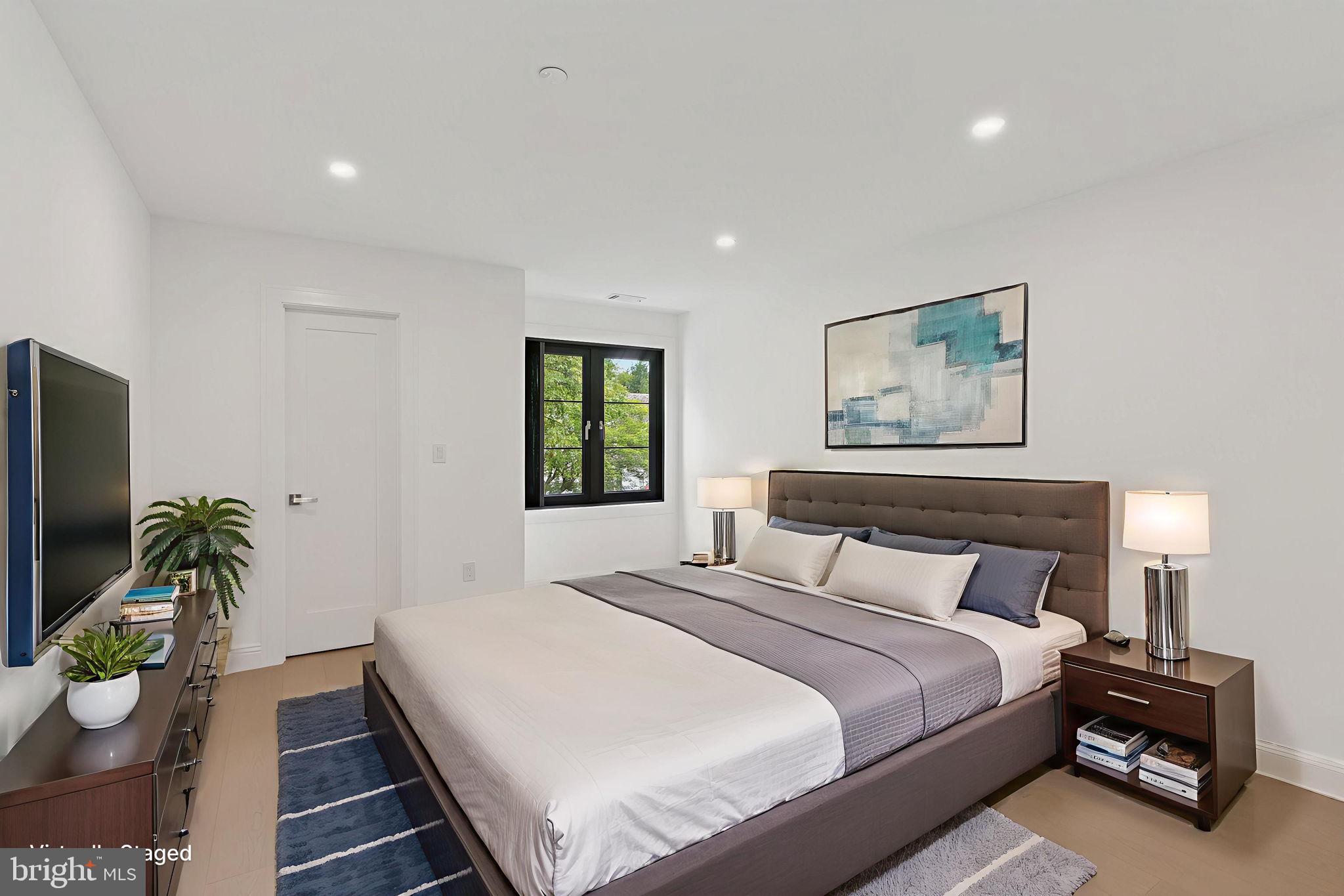 CHEVY CHASE VILLAGE - Residential