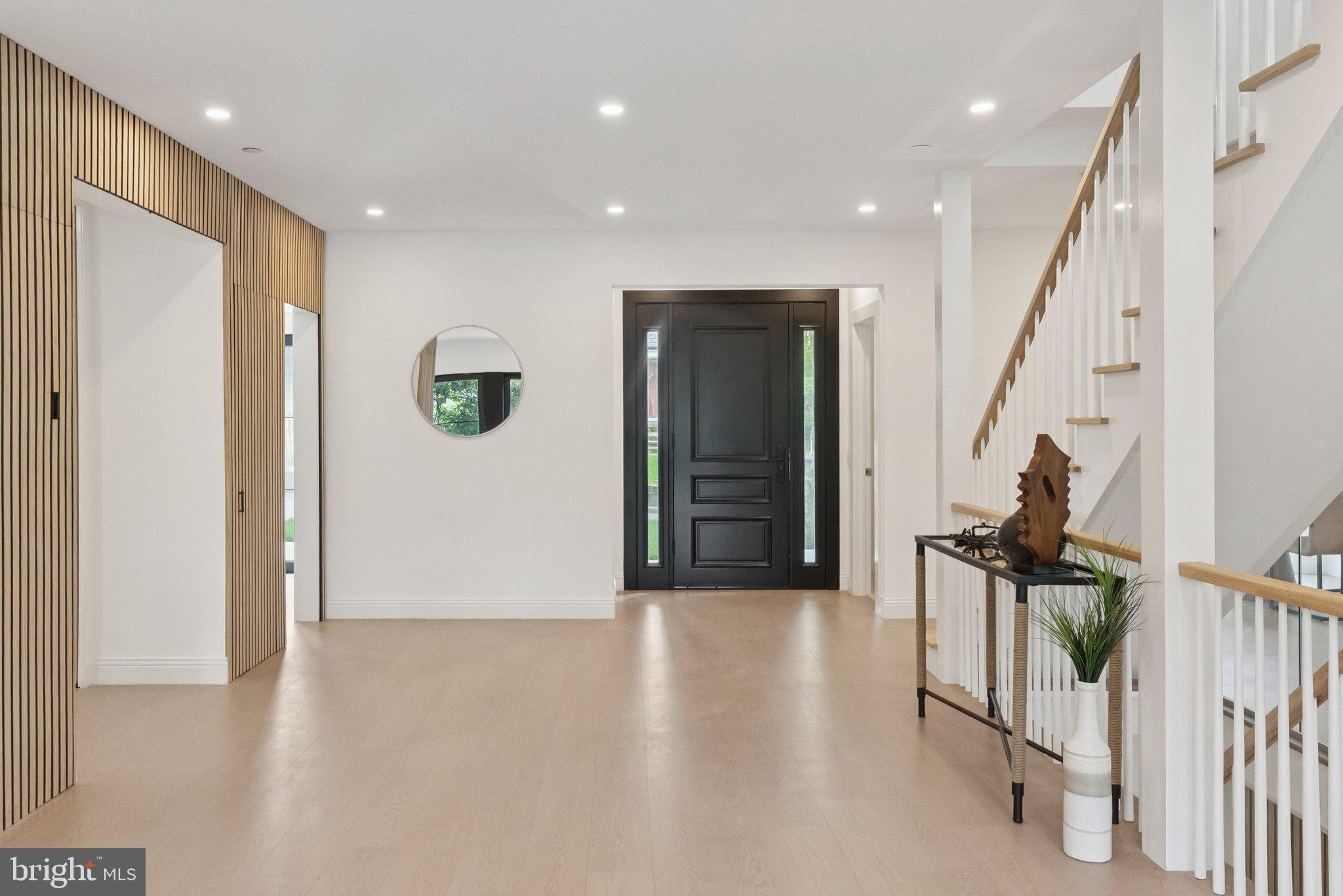 CHEVY CHASE VILLAGE - Residential