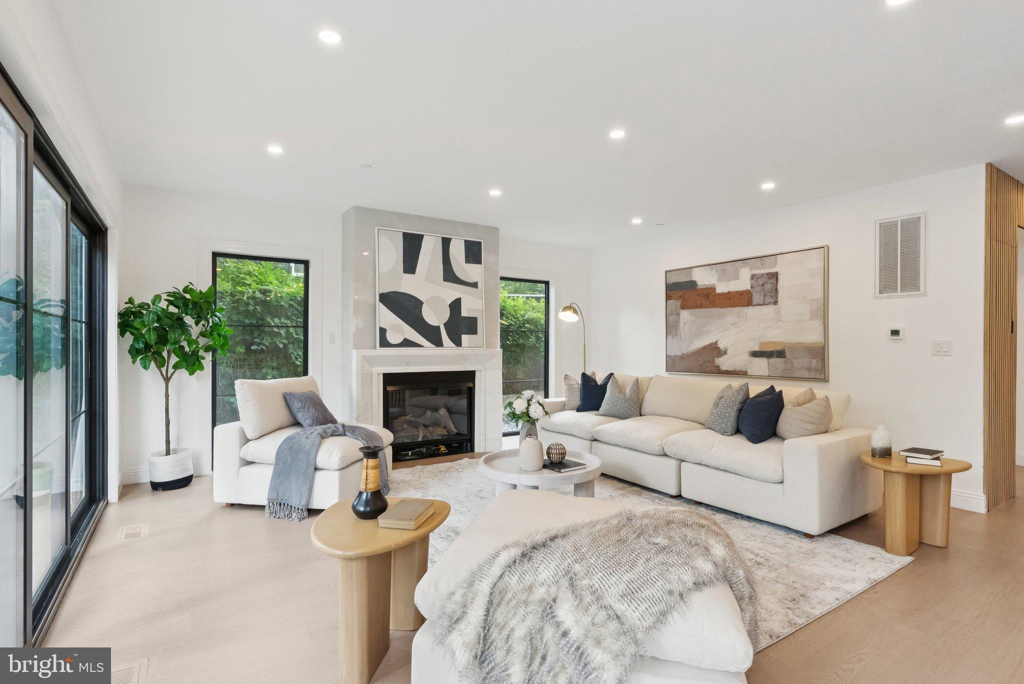 CHEVY CHASE VILLAGE - Residential