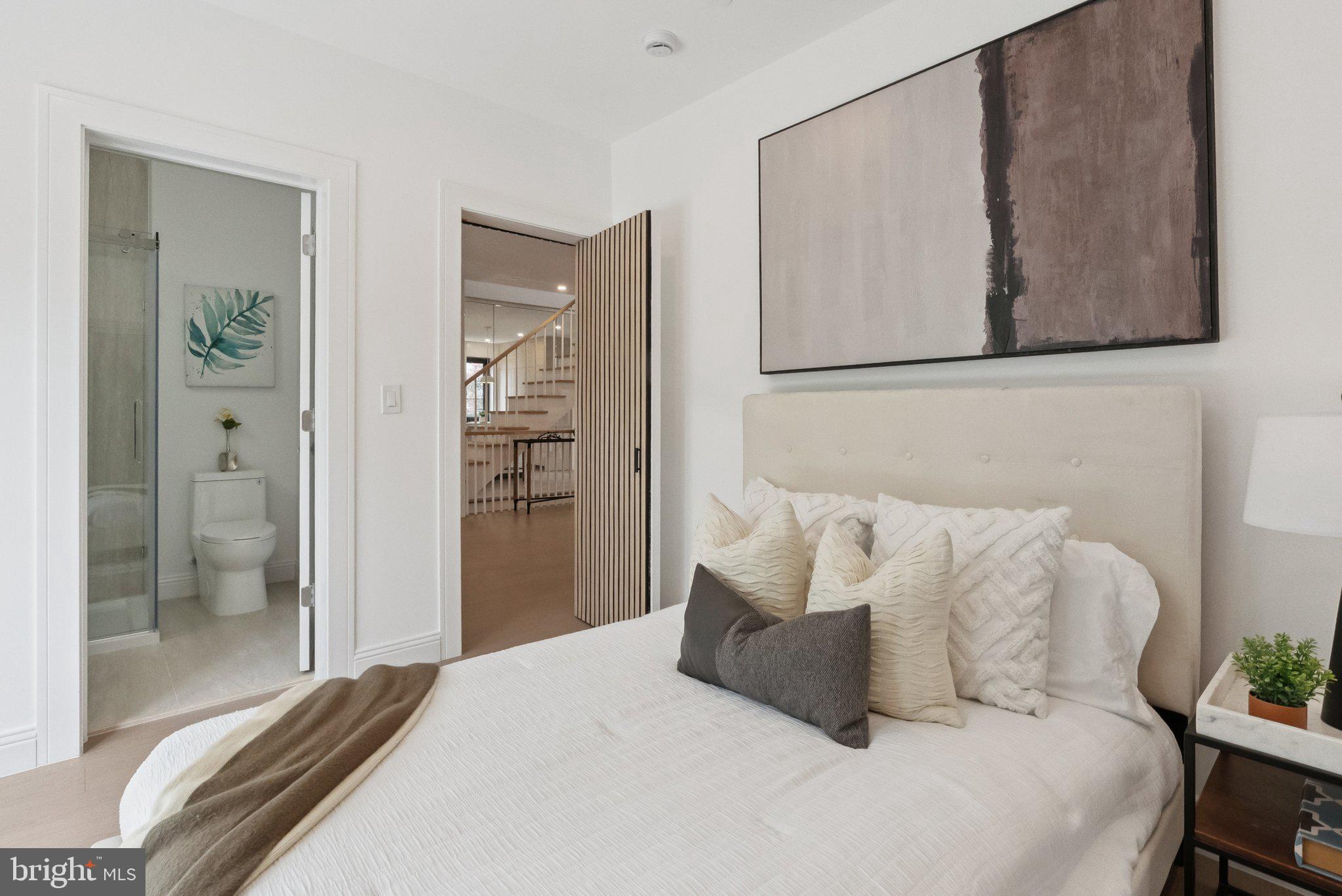 CHEVY CHASE VILLAGE - Residential