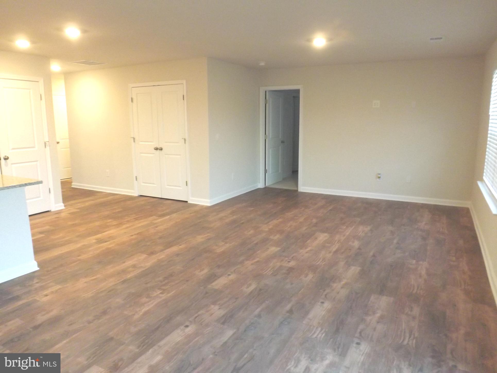 MAGNOLIA SPRINGS - Residential Lease