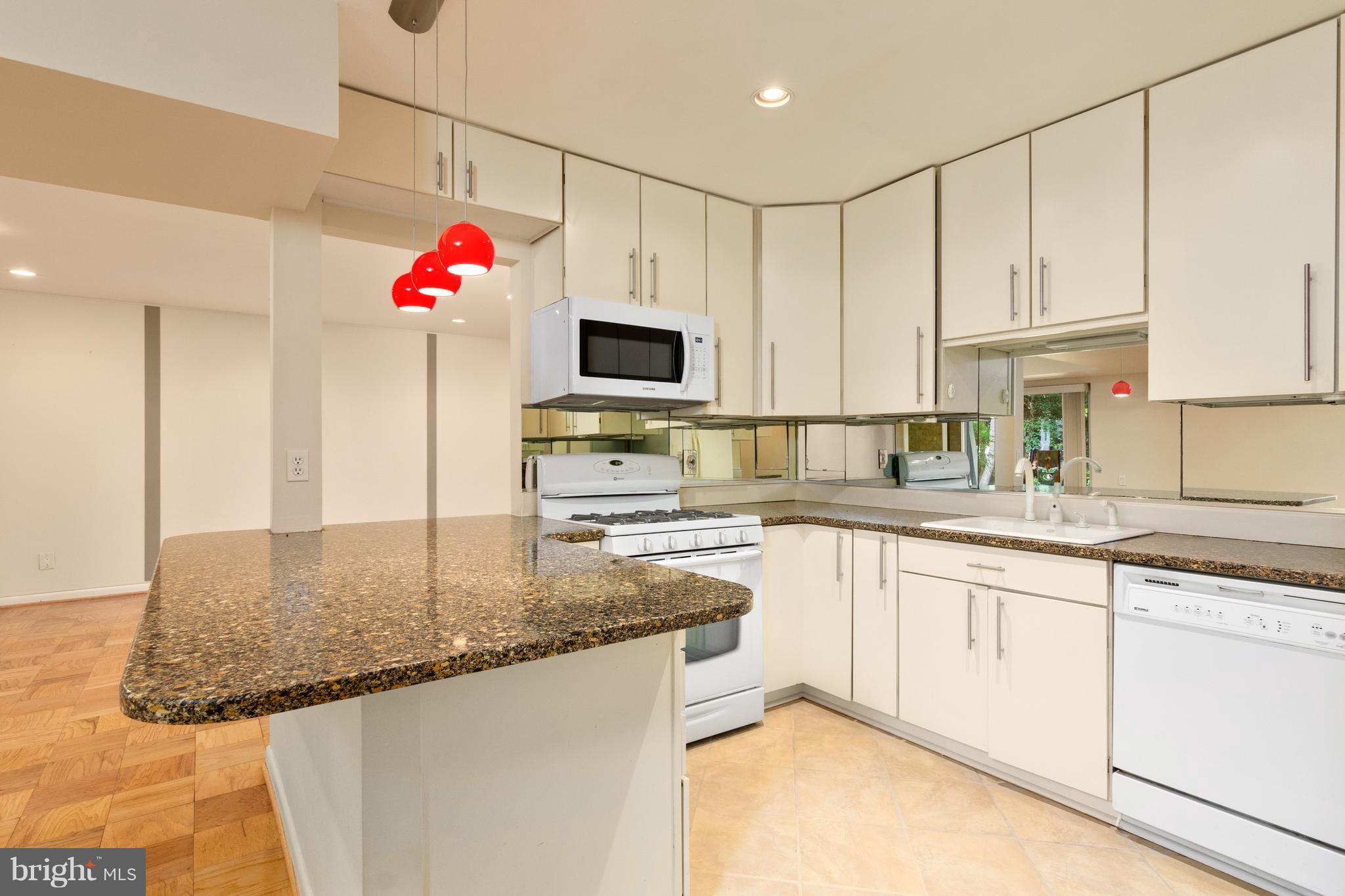 SEVERN HOUSE - Residential