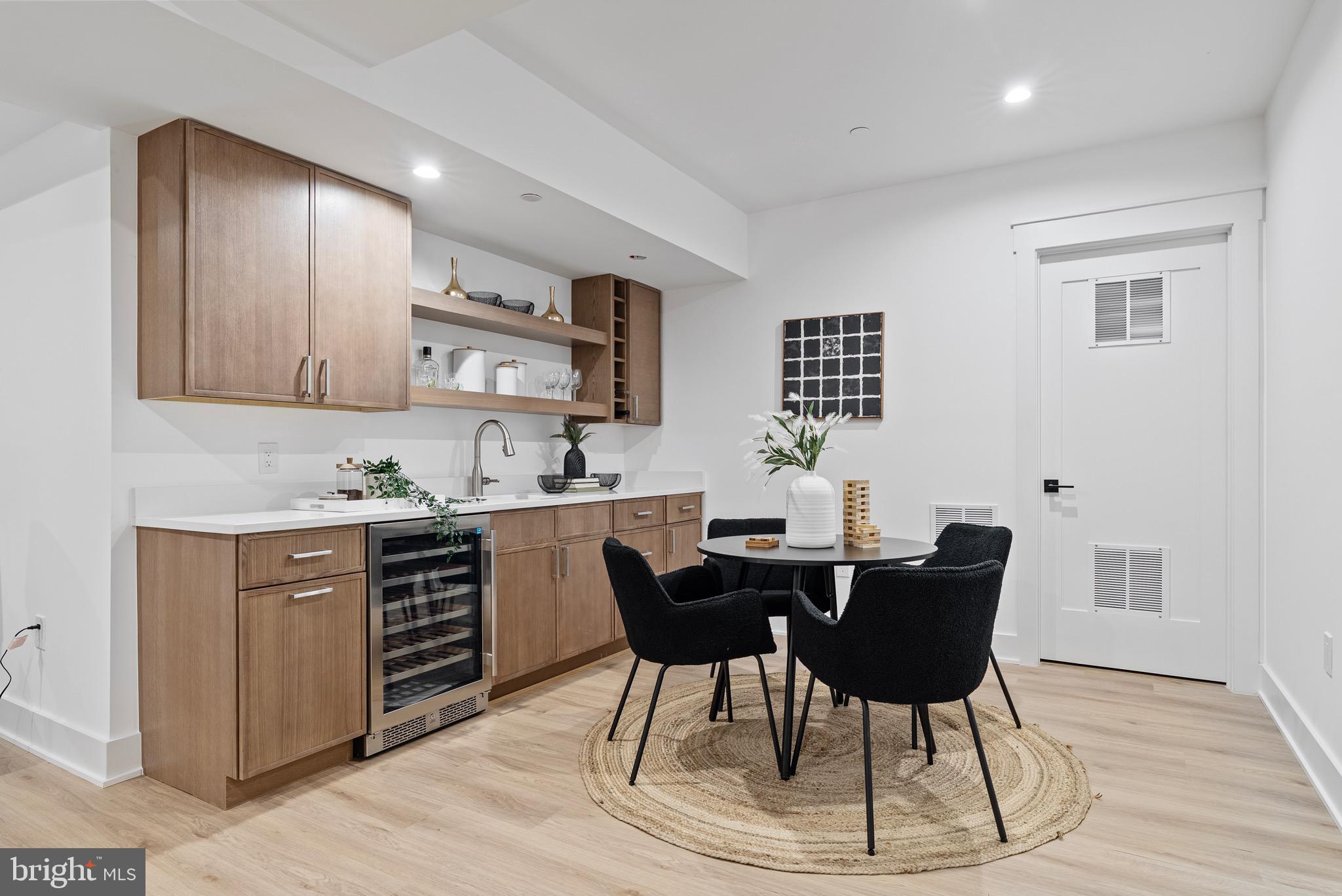 ALTA VISTA GARDENS - Residential