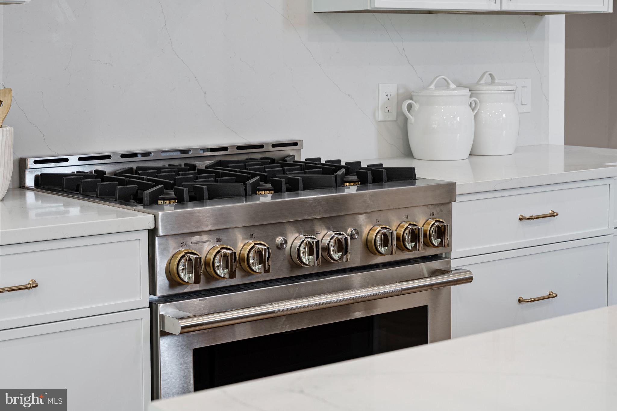 ALTA VISTA GARDENS - Residential