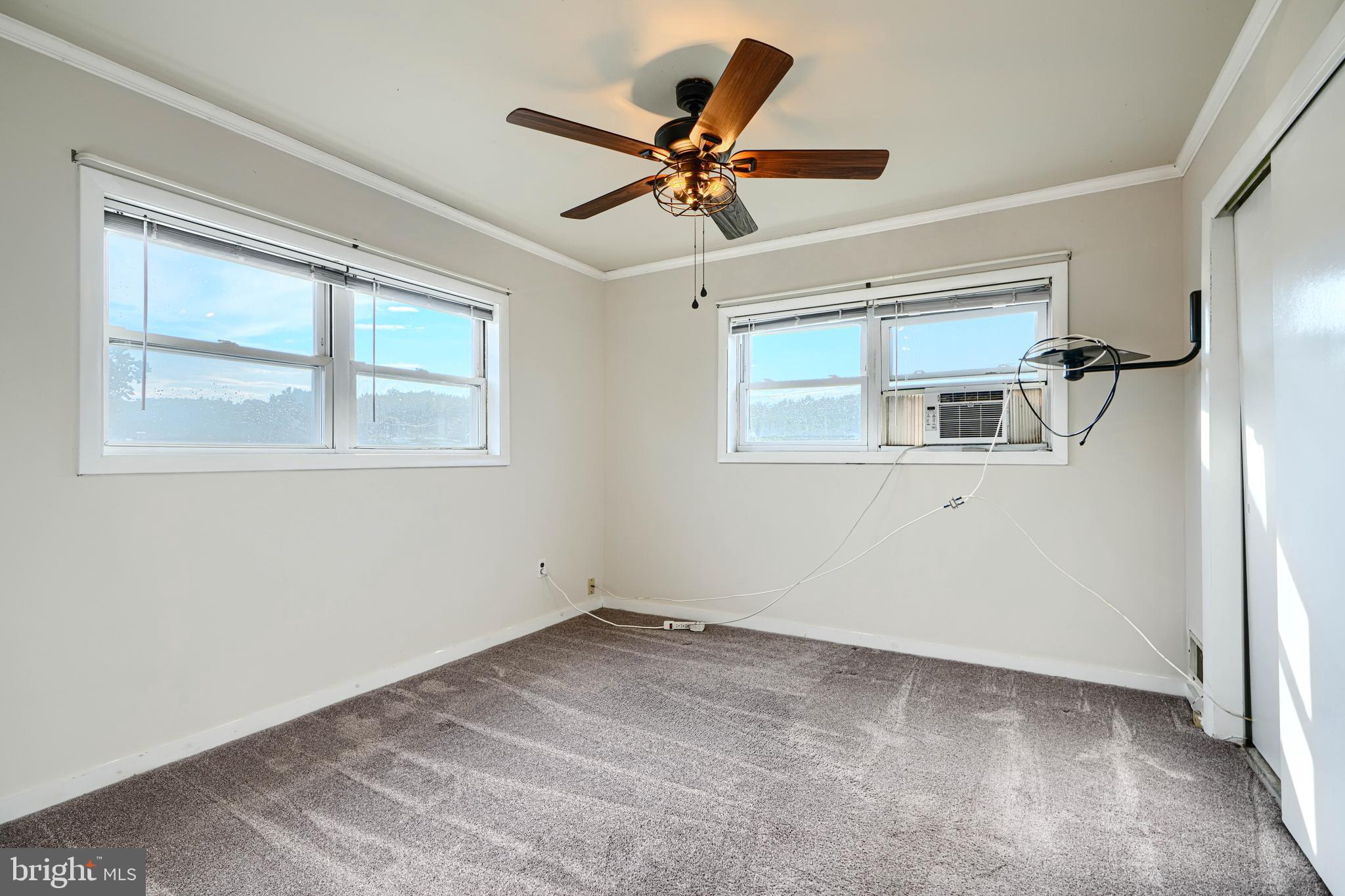 COUNTRY RIDGE - Residential