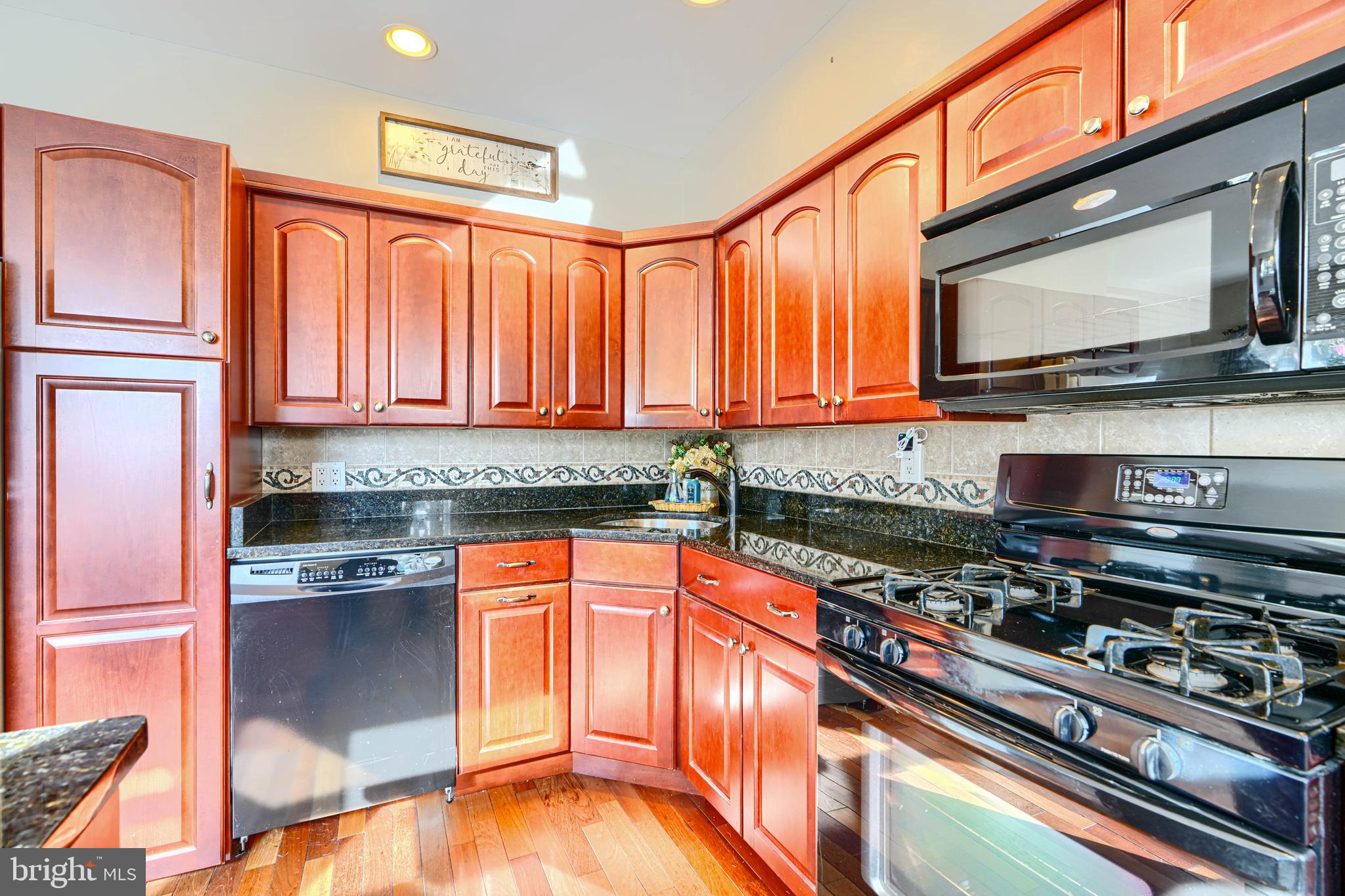 COUNTRY RIDGE - Residential