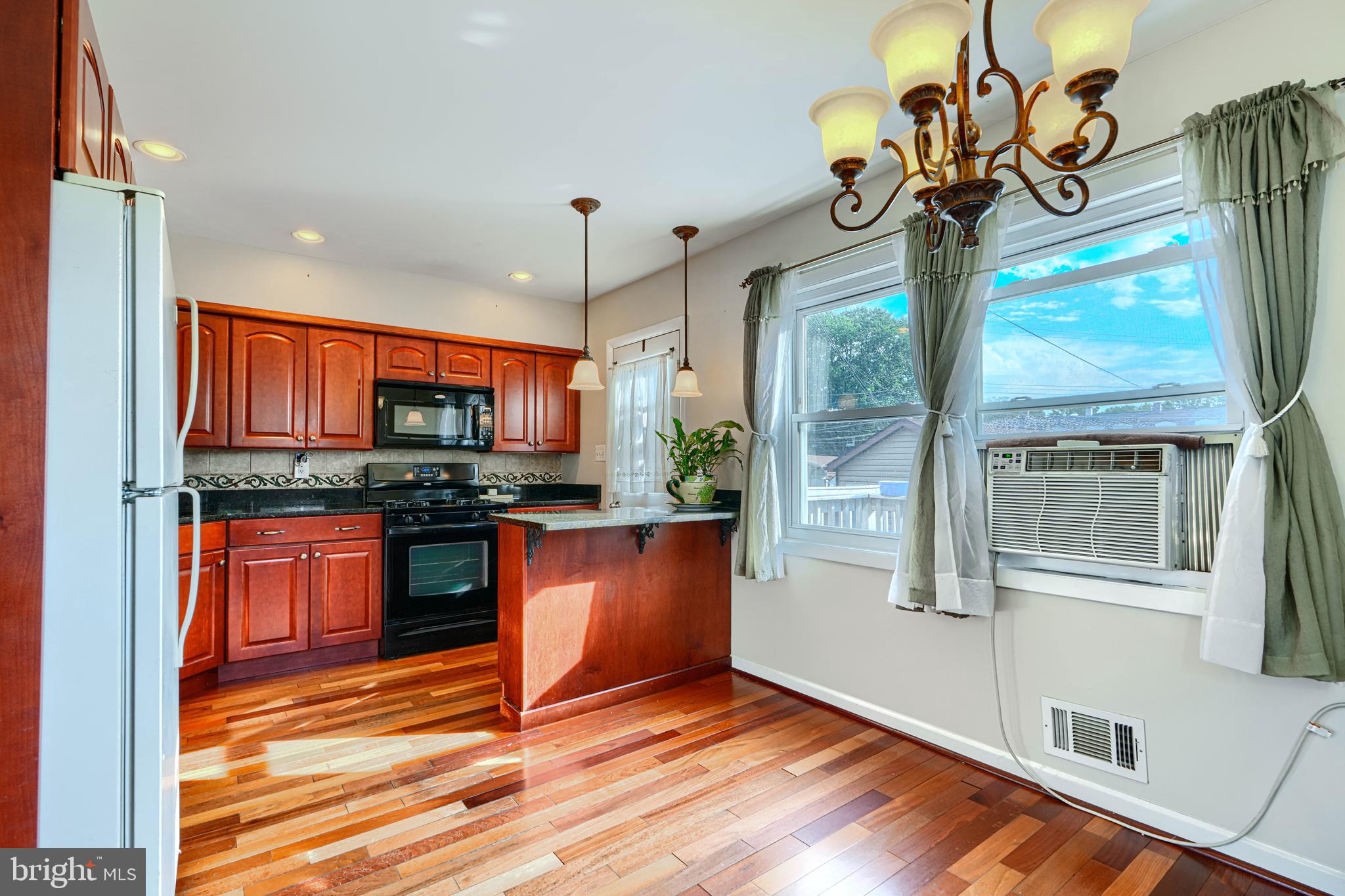 COUNTRY RIDGE - Residential