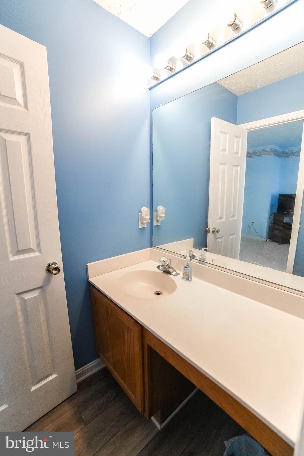 HAMPSHIRE - Residential