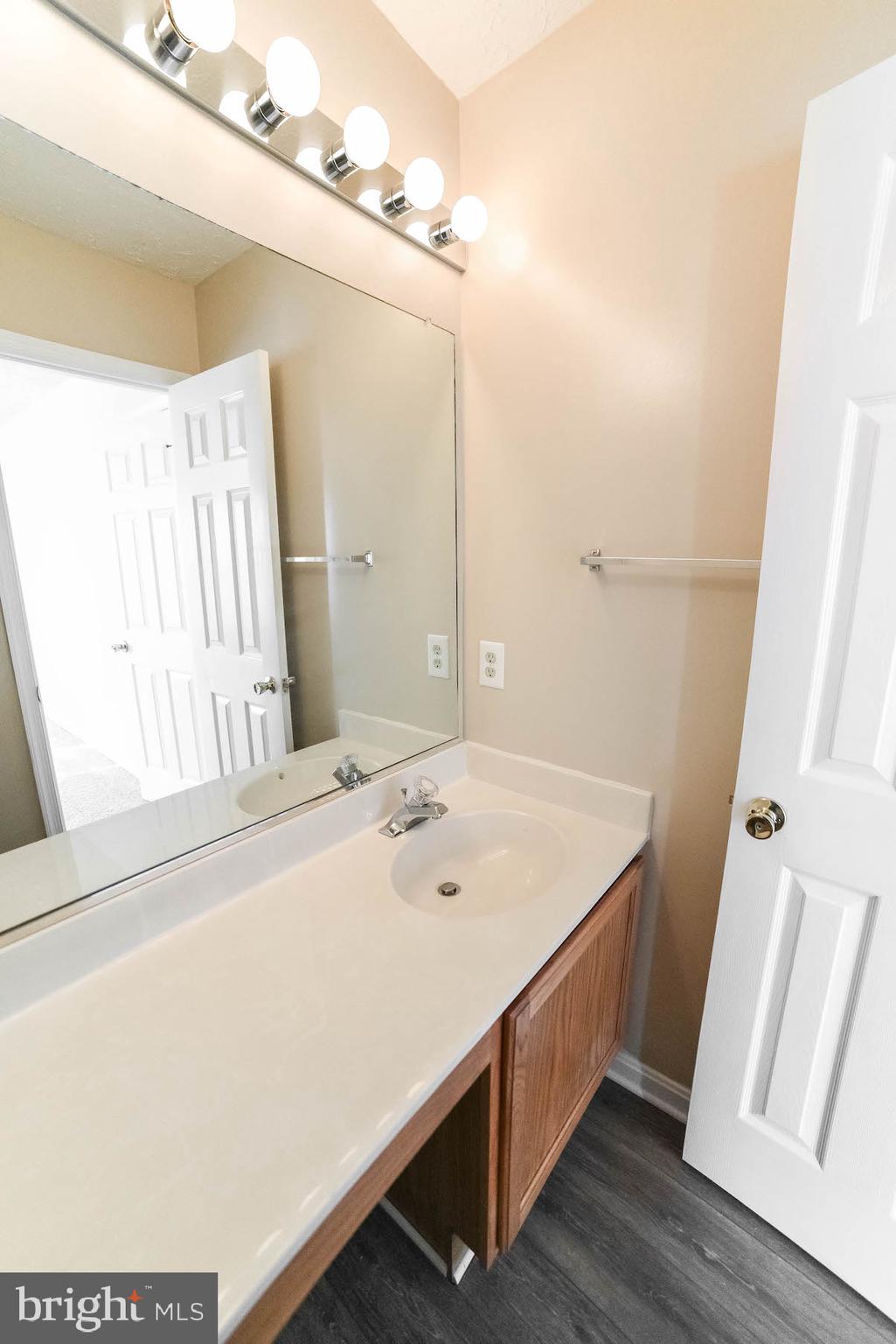 HAMPSHIRE - Residential