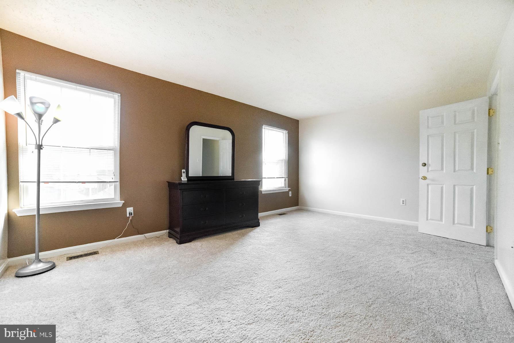 HAMPSHIRE - Residential