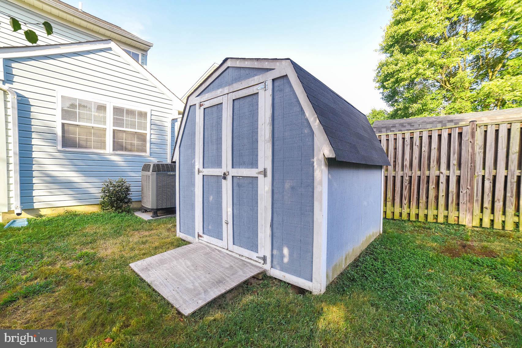 HAMPSHIRE - Residential