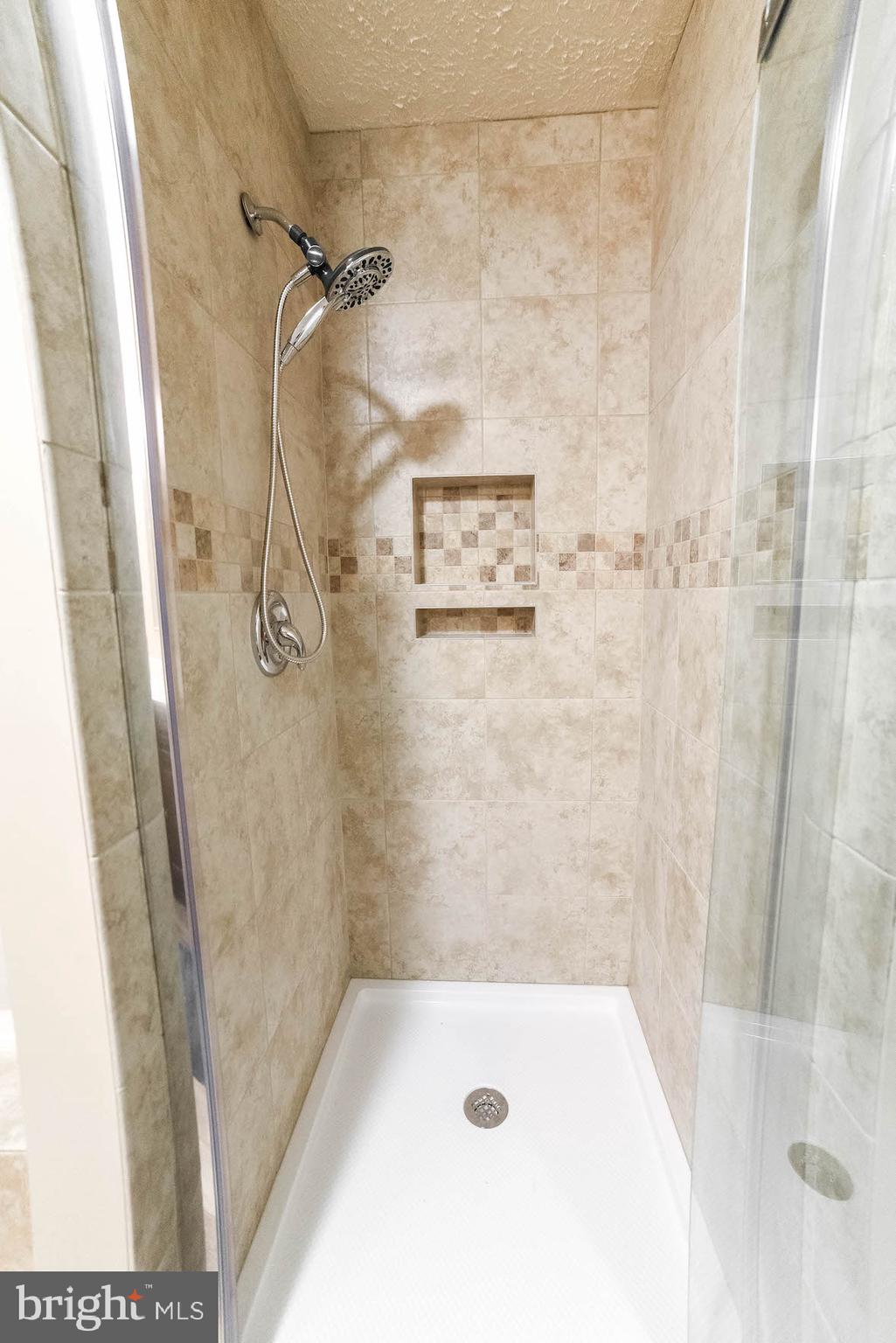 HAMPSHIRE - Residential