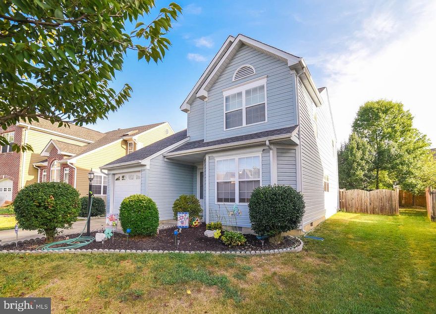 GREAT DEAL!!! This house is a terrific opportunity! Open first floor with spacious living room and dining room area and family room. Master bathroom has been remodeled and new carpet and paint.