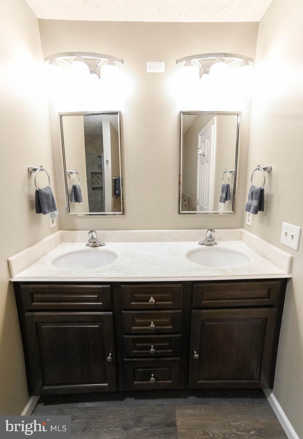 HAMPSHIRE - Residential