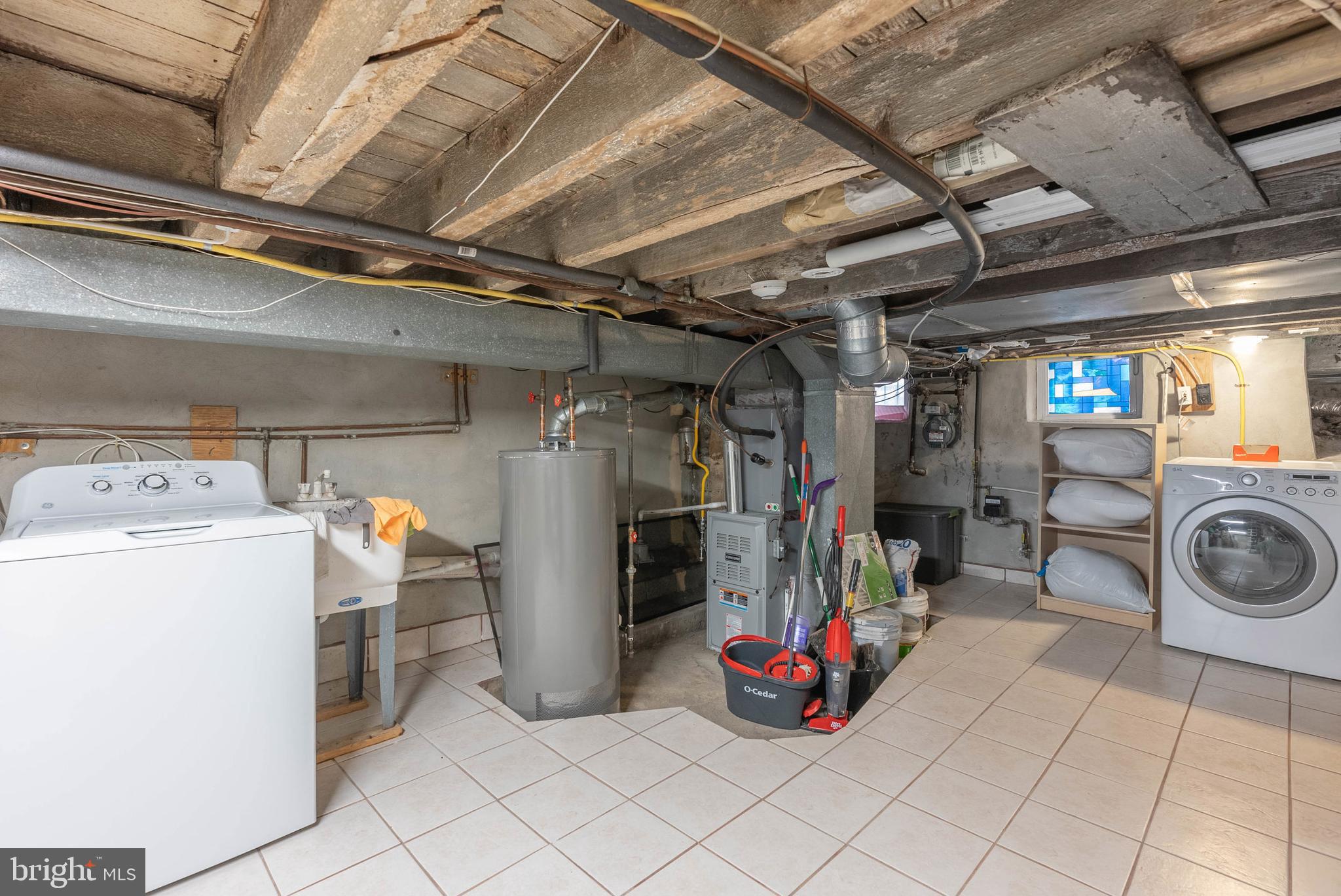 LOGAN SQUARE - Residential