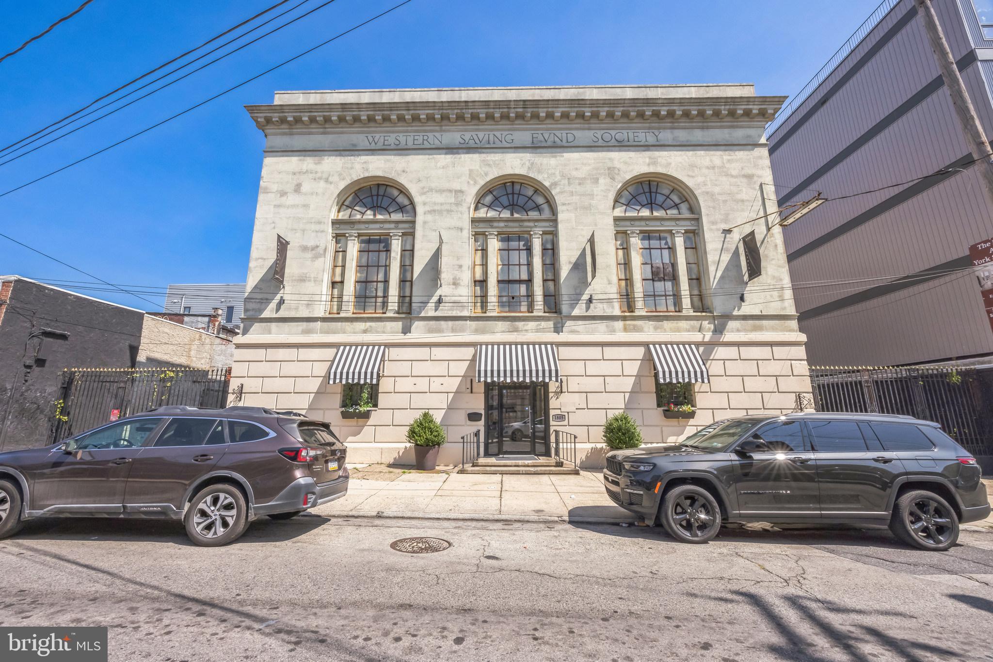 KENSINGTON - Commercial Sale