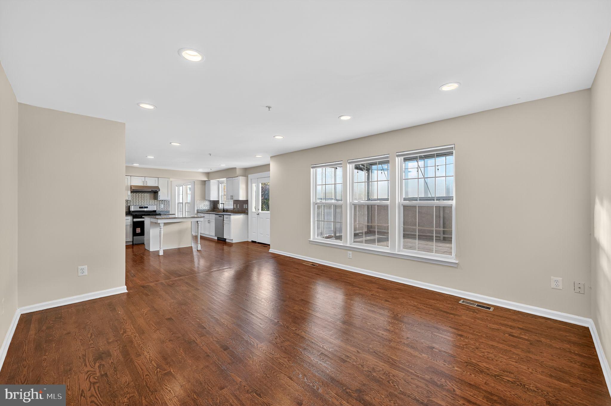 SIMMONS ACRES PLAT 14 - Residential