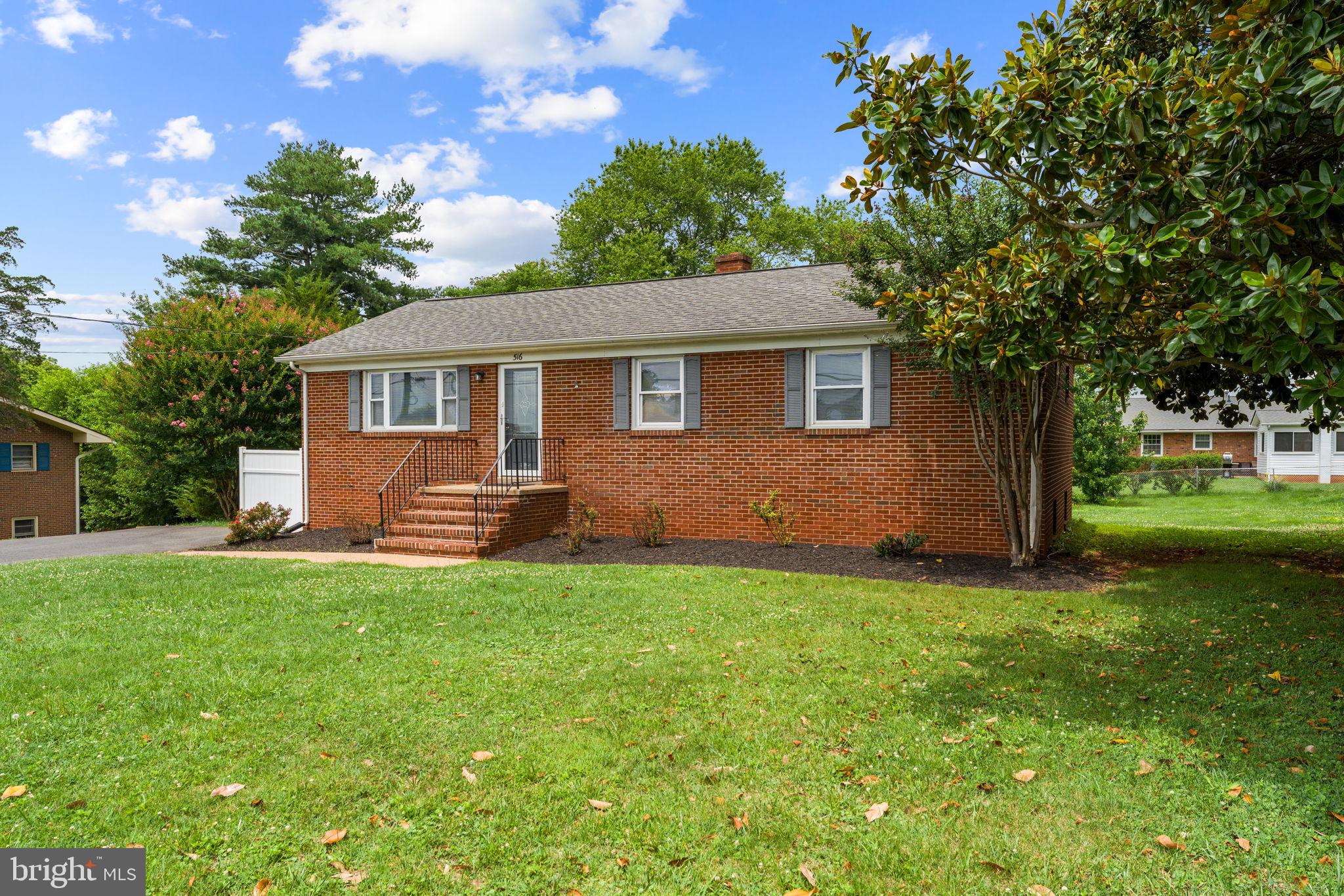 516 AZALEA STREET