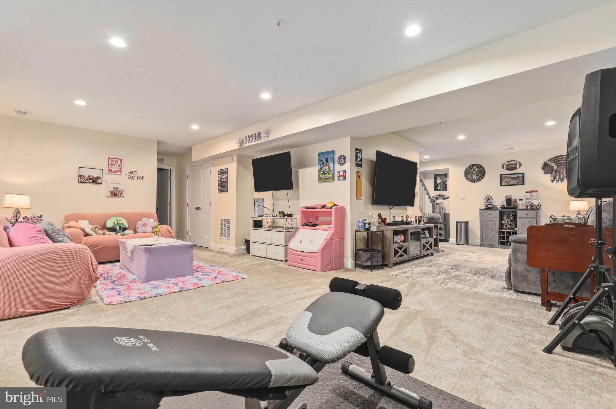 HUNTINGTON - Residential
