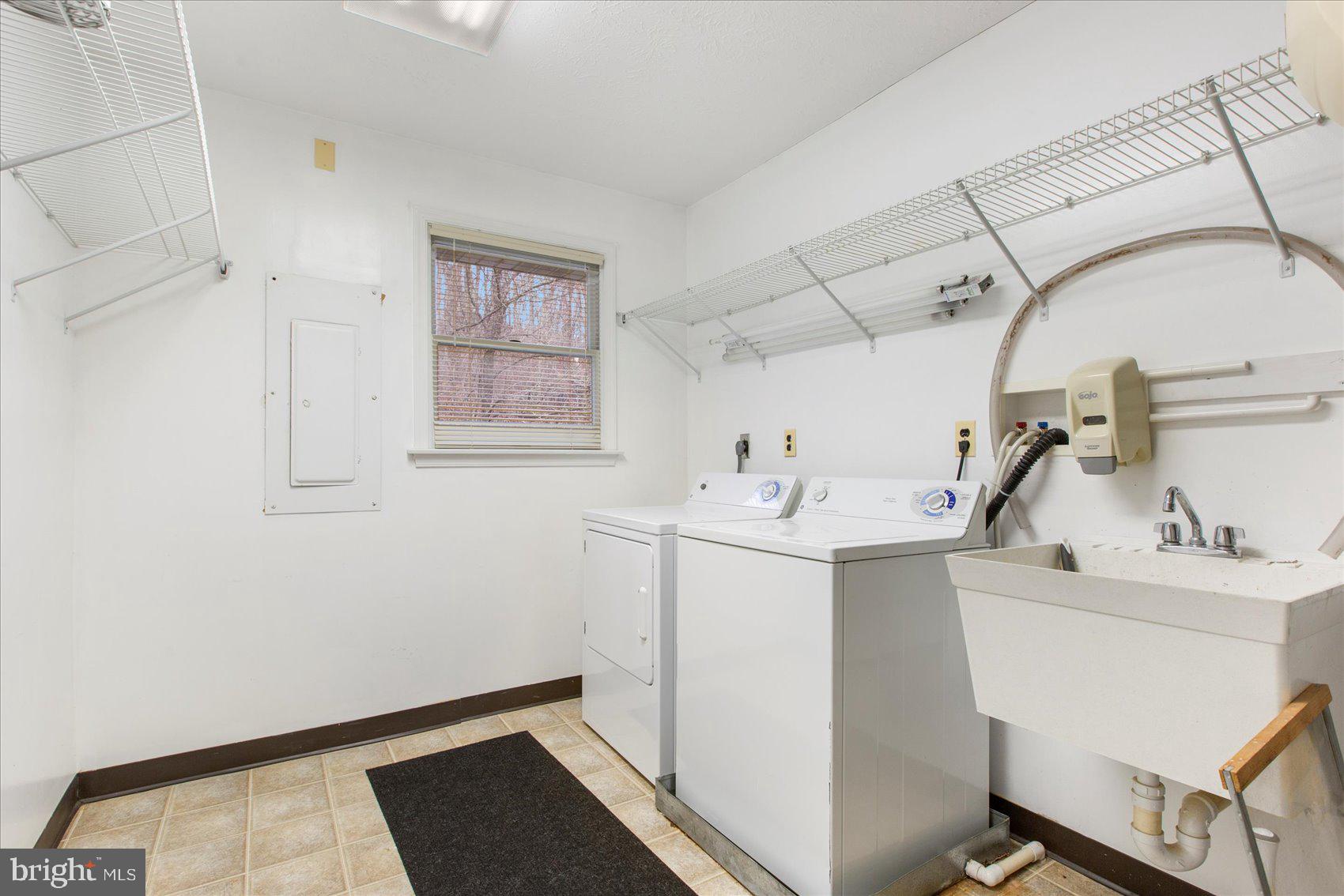 SPARKS GLENCOE - Residential Lease