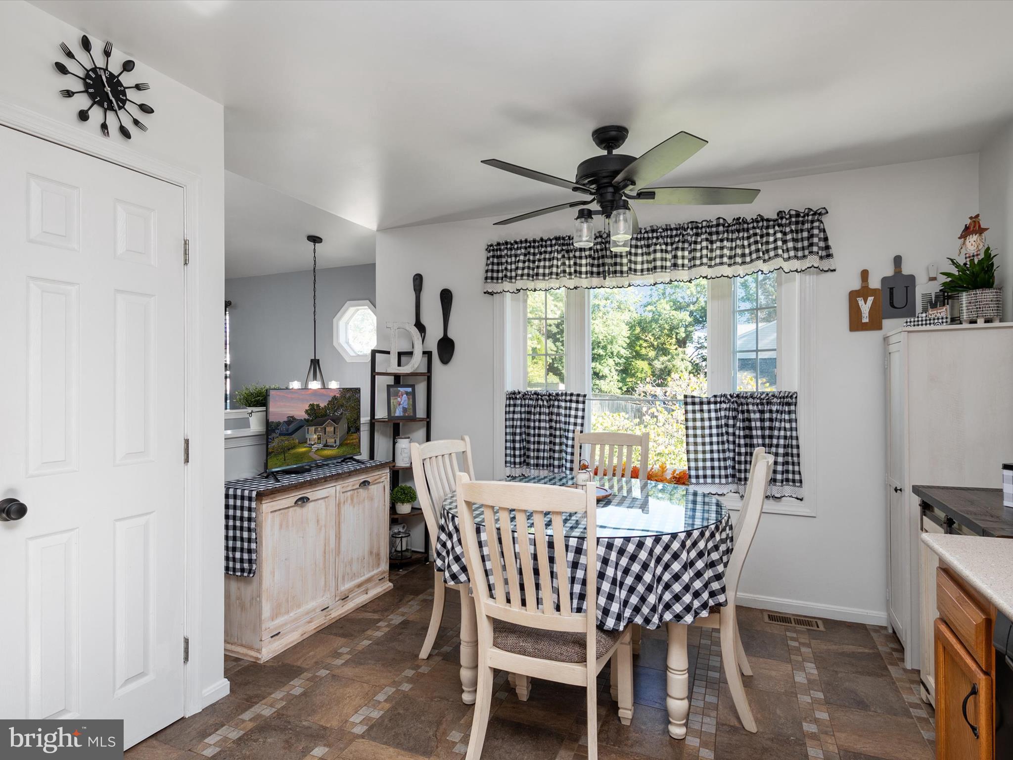 SILVER SANDS - Residential