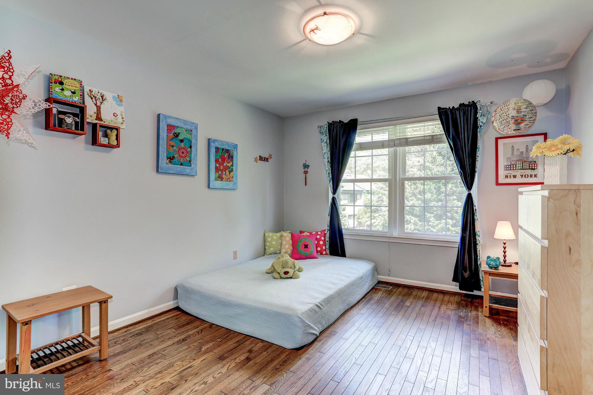 RESTON - Residential