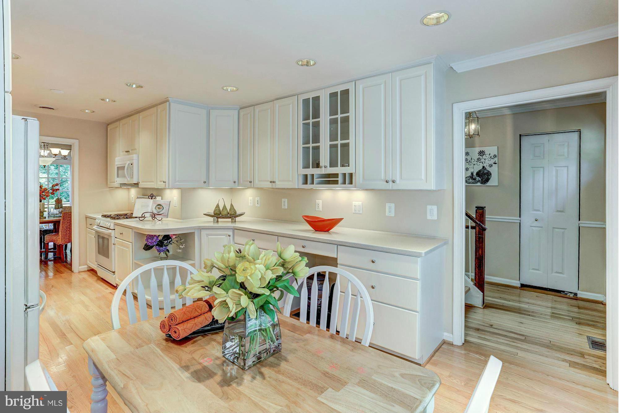 RESTON - Residential