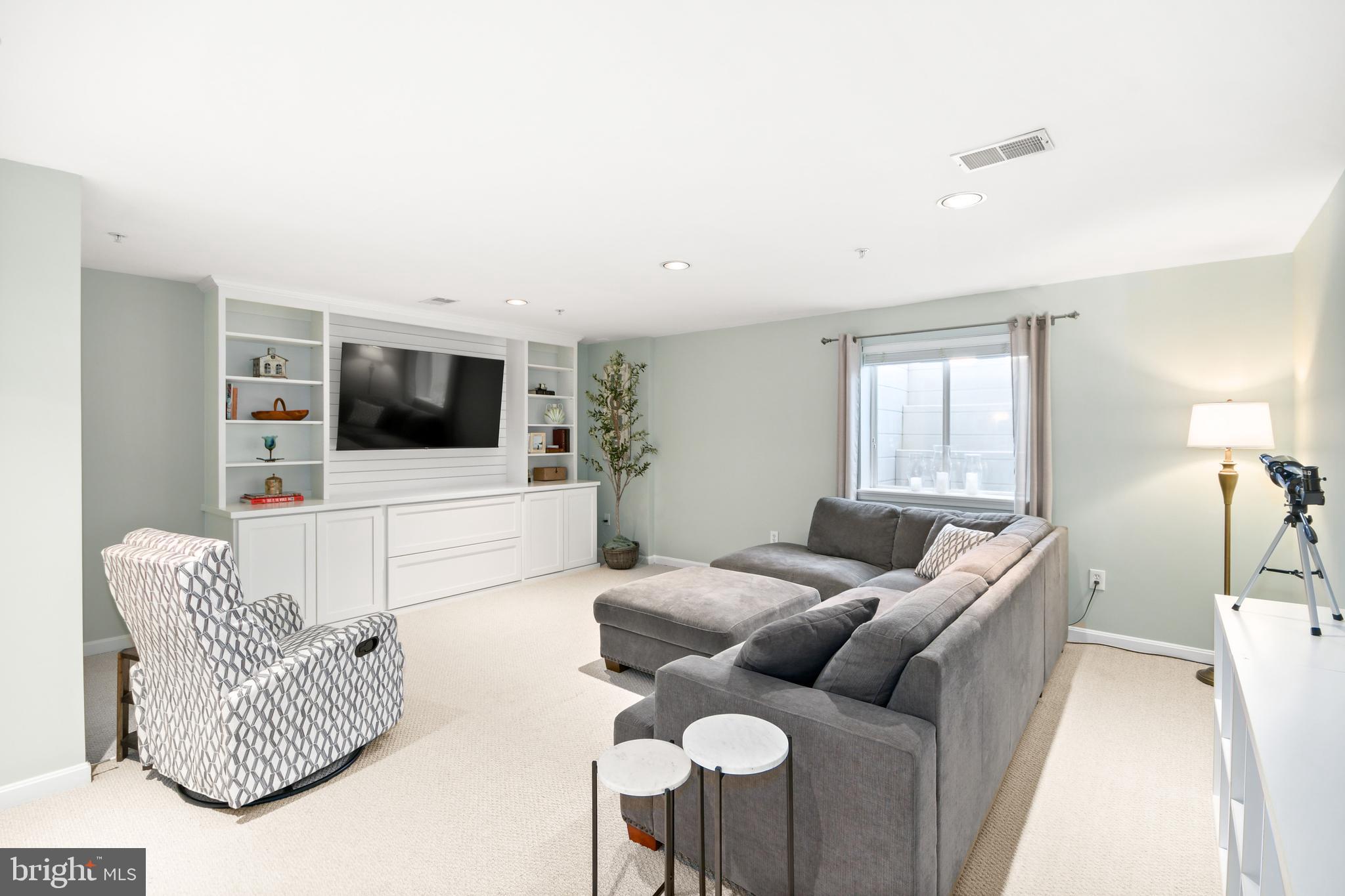 VILLAGES OF URBANA - Residential