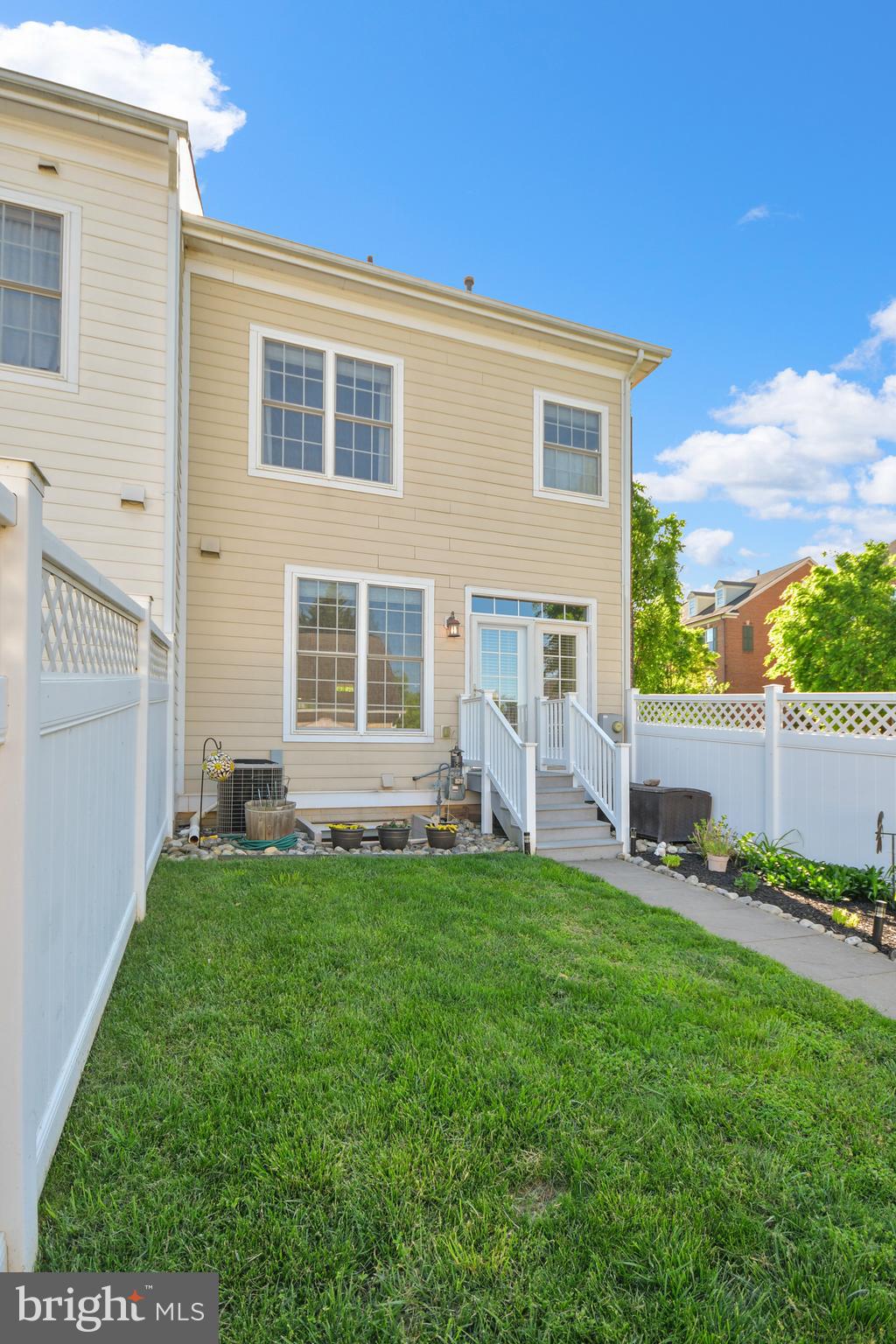 VILLAGES OF URBANA - Residential