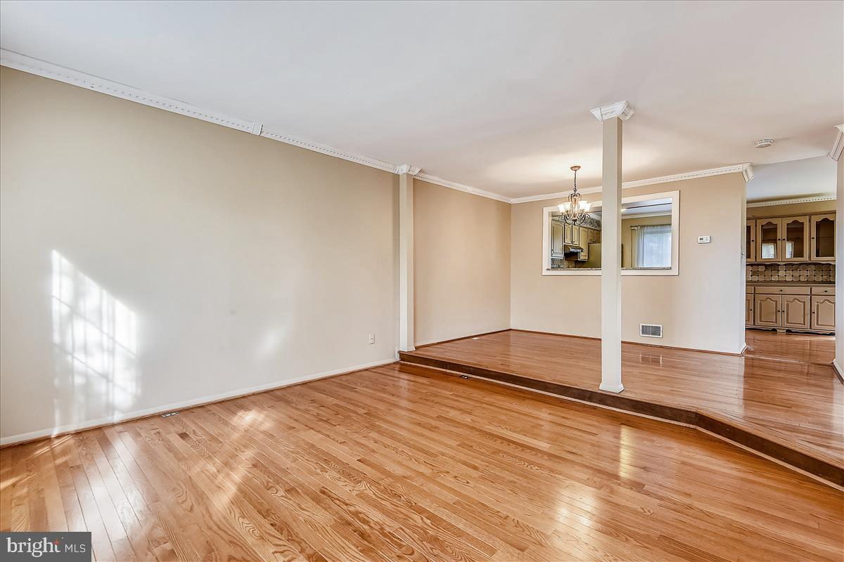 FLOWER HILL - Residential