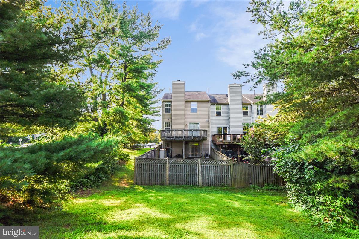 FLOWER HILL - Residential