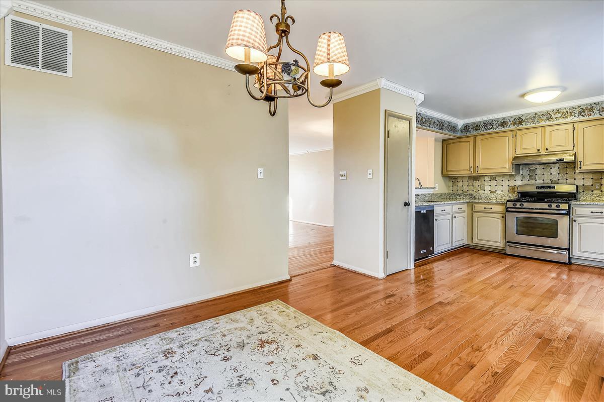 FLOWER HILL - Residential